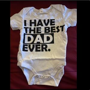 Brand new, never worn Infant Newborn Baby Girl / Boy Short  Sleeve Dad Bodysuit